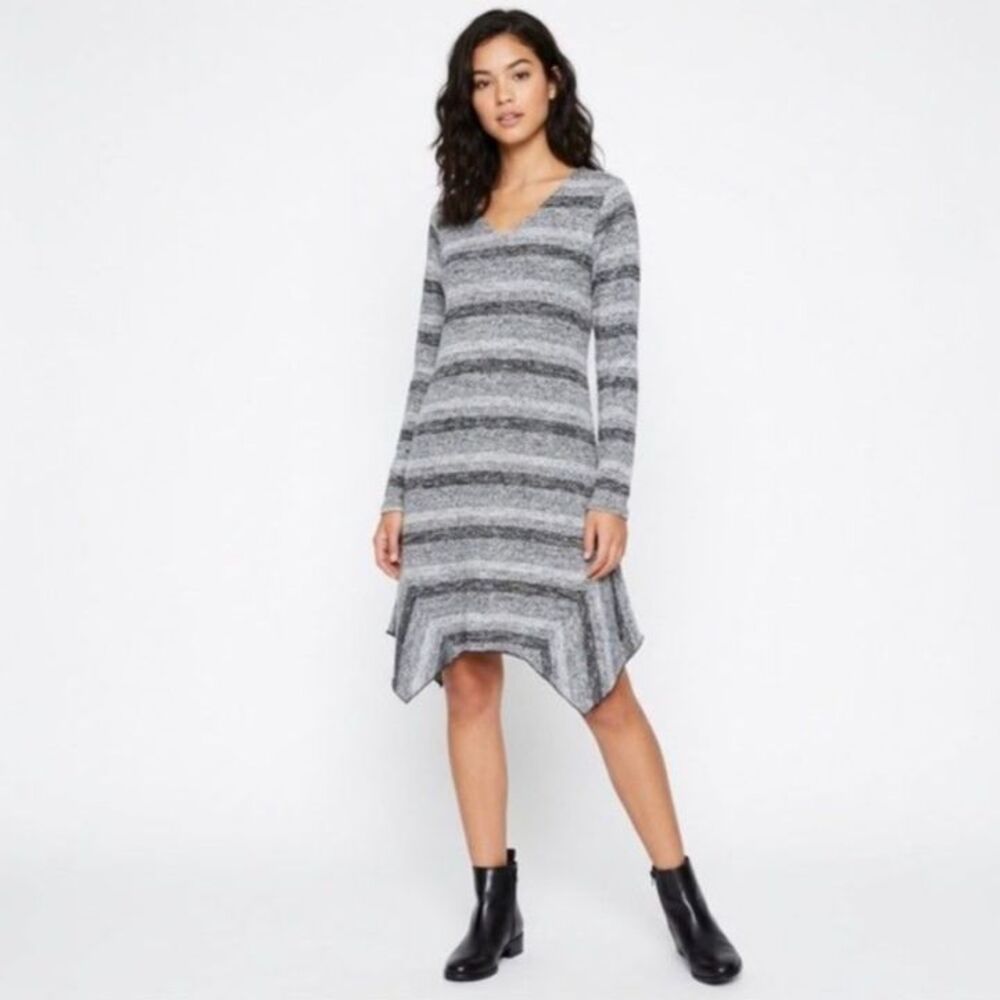 Yak & Yeti Women's NWOT Gray Marled Stripe V-Neck Asymmetrical Hem Dress Size S